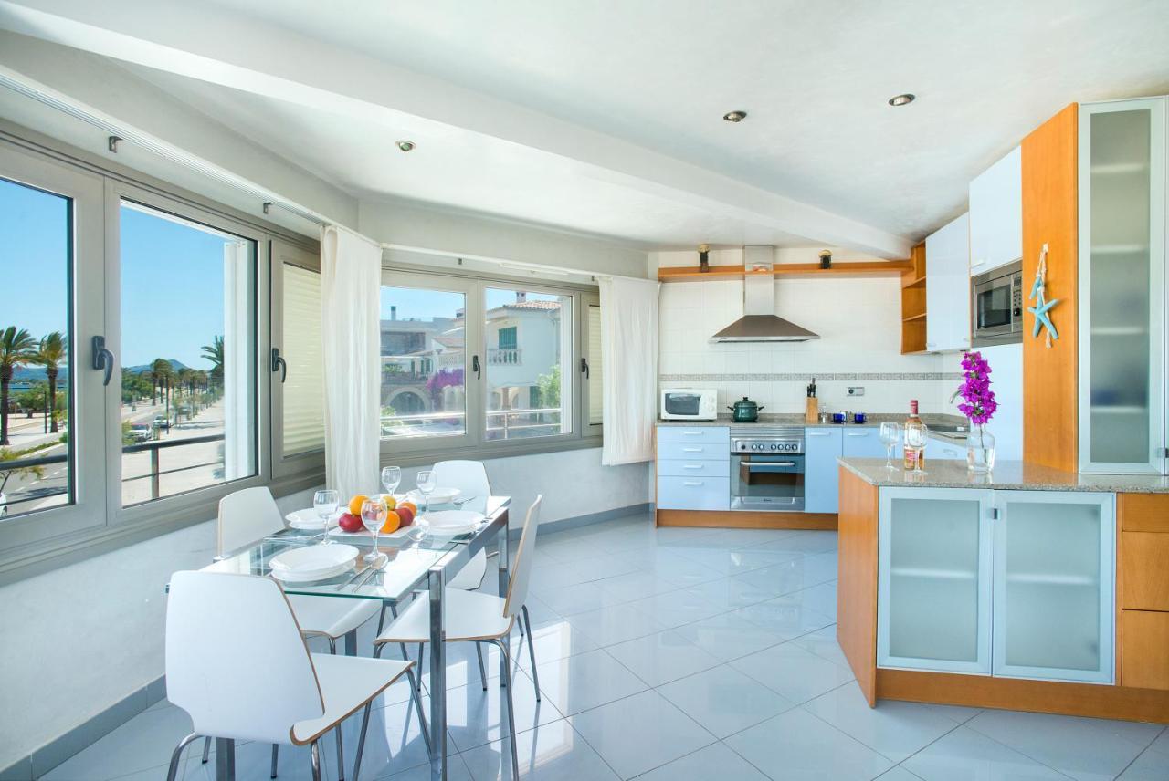 Apartment Life By The Beach - Sea View 1